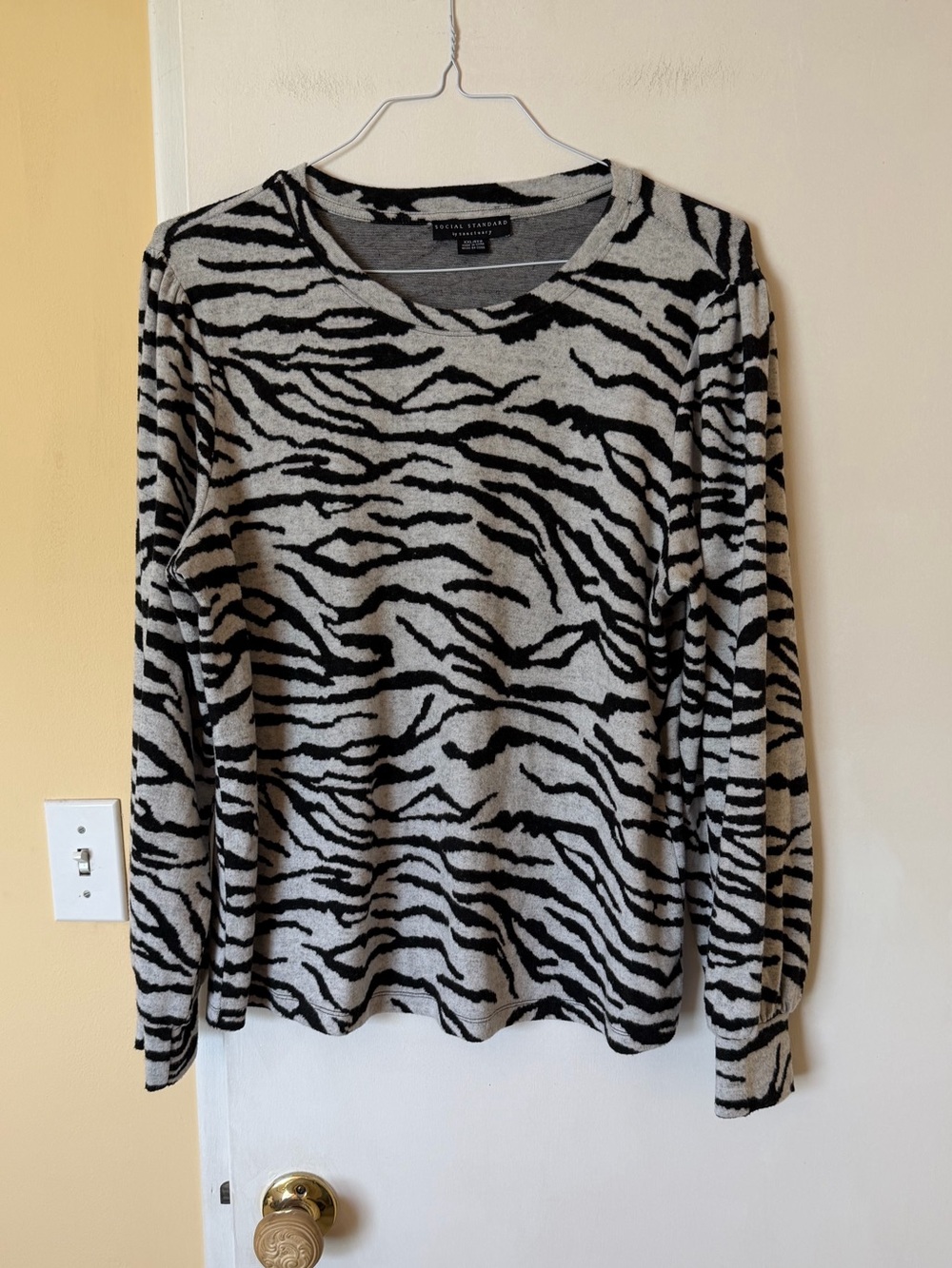 SANCTUARY sweater - size XXL - EUC - Anthropologie